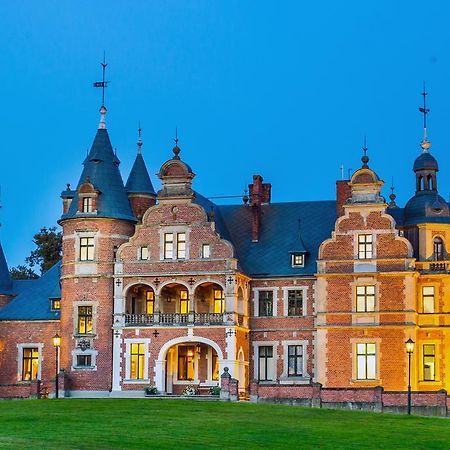 Palac Kobylniki Hotel Obrzycko ภายนอก รูปภาพ