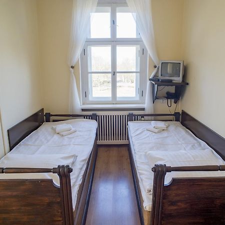 Palac Kobylniki Hotel Obrzycko ภายนอก รูปภาพ