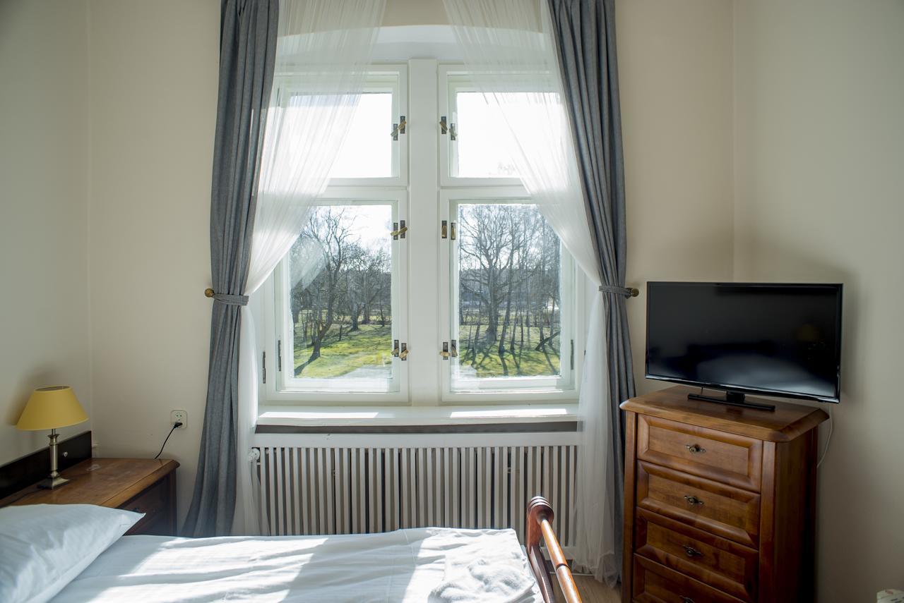 Palac Kobylniki Hotel Obrzycko ภายนอก รูปภาพ