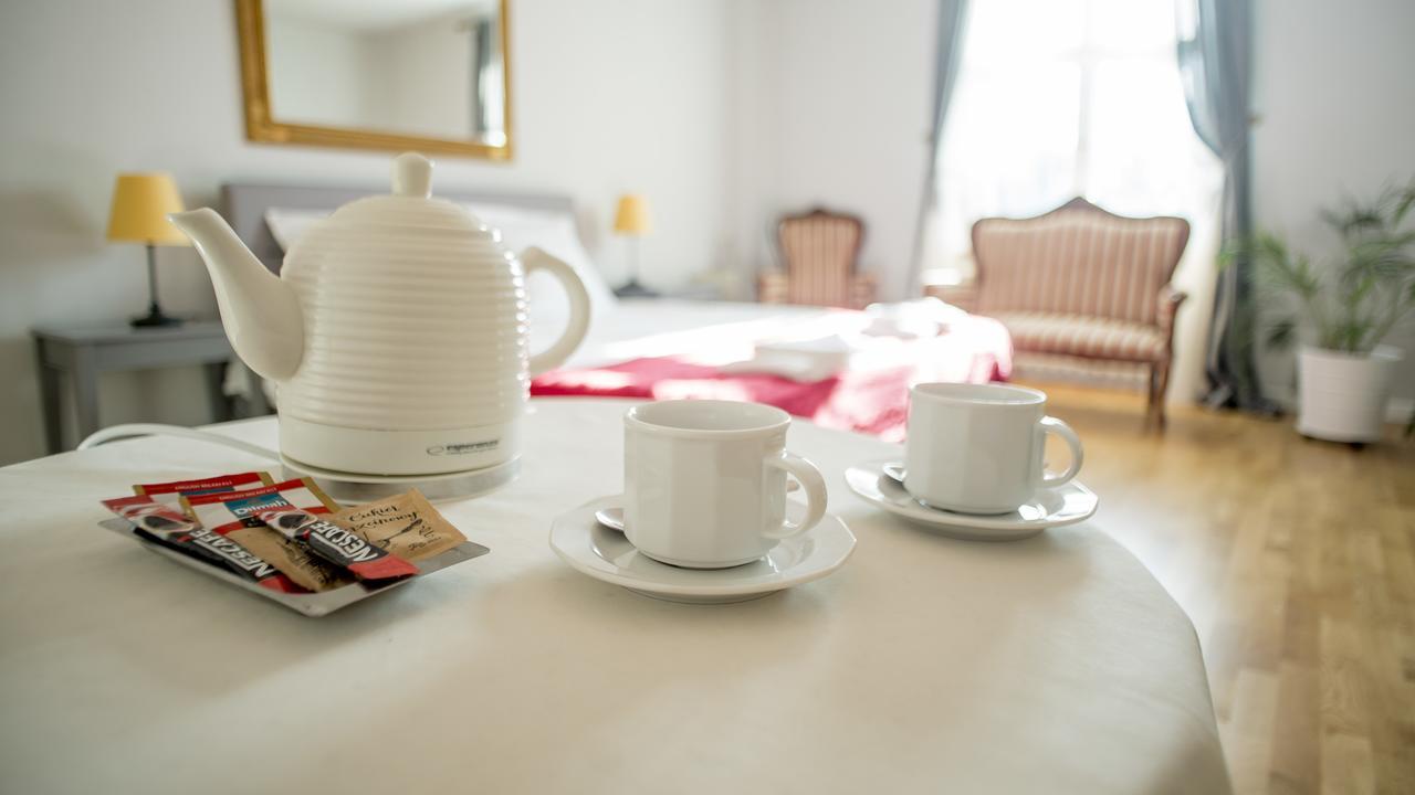 Palac Kobylniki Hotel Obrzycko ภายนอก รูปภาพ